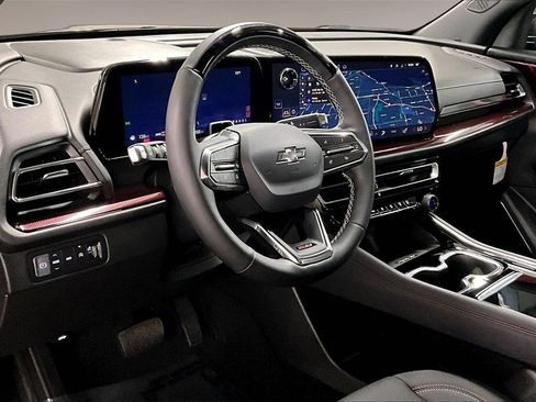 Used 2025 Chevrolet Traverse Z71 w/ Enhanced Driving Package image 15