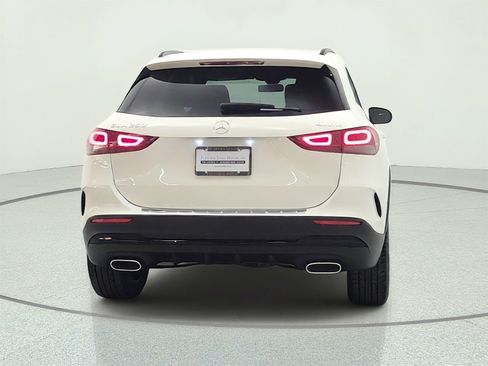 Used 2022 Mercedes-Benz GLA 250 4MATIC image 6