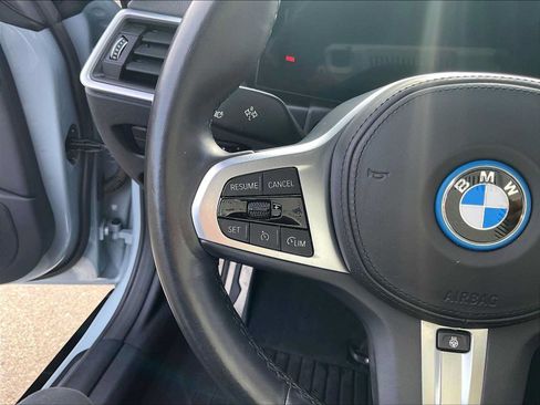 Used 2023 BMW i4 eDrive40 w/ M Sport Package RWD image 19