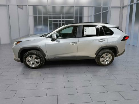 Used 2025 Toyota RAV4 XLE w/ Convenience Package image 9