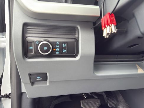 New 2026 Ford F250 XL w/ XL Chrome Package image 15