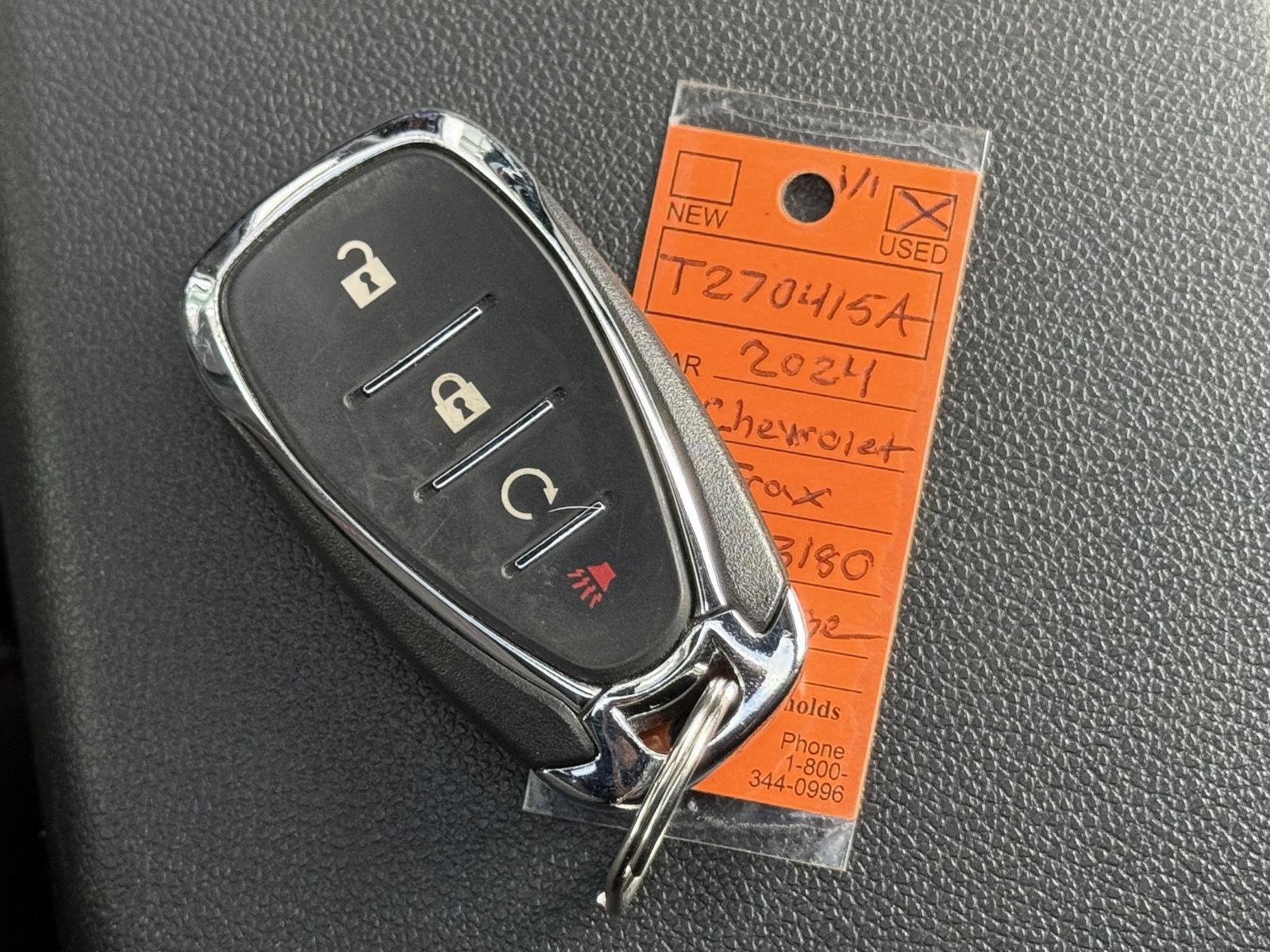 Used 2024 Chevrolet Trax RS w/ Sunroof Package FWD image 38