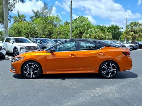 Used 2023 Nissan Sentra SR w/ SR Premium Package FWD image 4