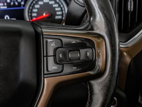 Used 2019 Chevrolet Silverado 1500 High Country w/ Z71 Off-Road Package AWD/4WD image 16