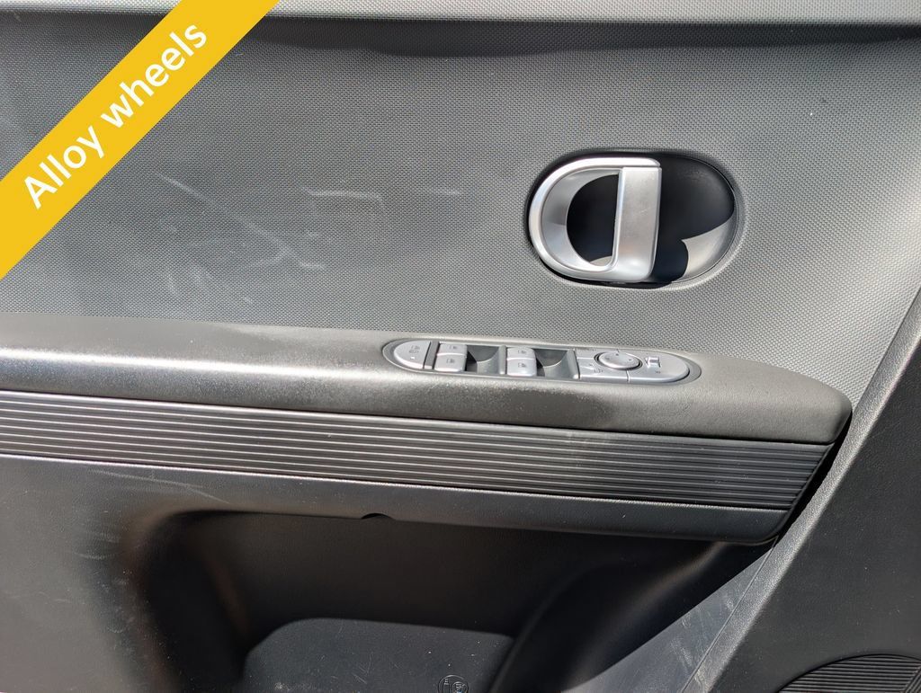 Used 2024 Hyundai Ioniq 5 SEL AWD/4WD image 17