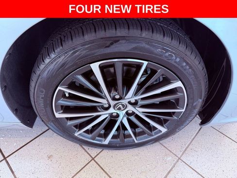 Certified 2024 Lexus ES 350 w/ Premium Package FWD image 4