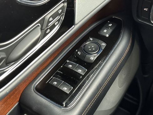 Used 2024 Lincoln Navigator L Black Label image 15