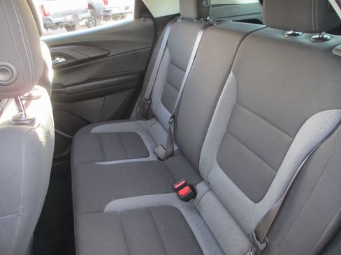 Used 2023 Chevrolet TrailBlazer LS image 15