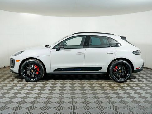 New 2026 Porsche Macan GTS image 2