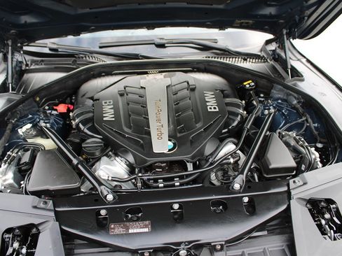 Used 2015 BMW 750Li image 35