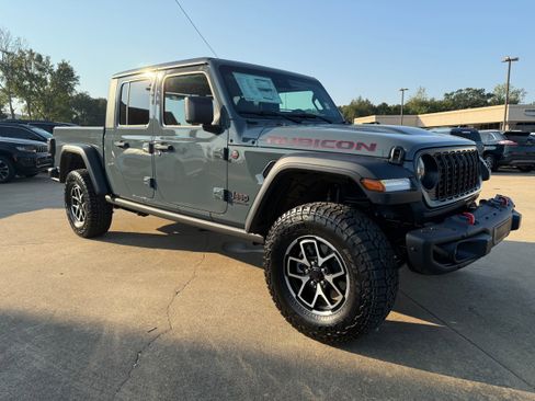 New 2025 Jeep Gladiator Rubicon w/ Convenience Group image 3