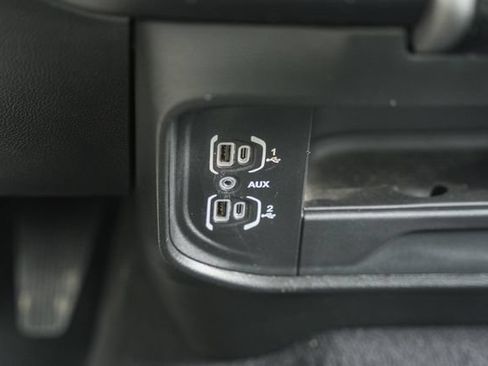Used 2026 RAM 2500 Laramie AWD/4WD image 36