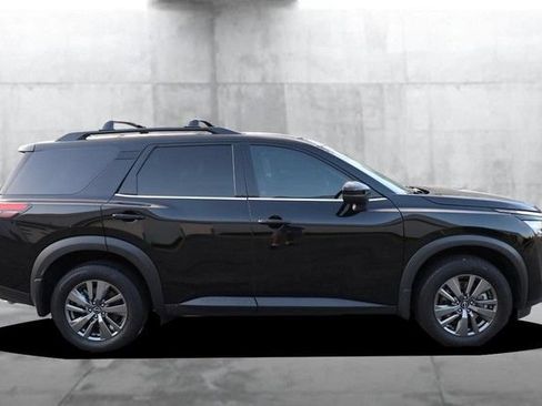 Certified 2025 Nissan Pathfinder SV w/ SV Premium Package AWD/4WD image 5