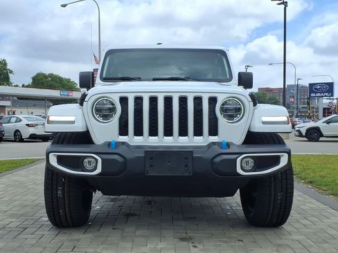 Used 2022 Jeep Wrangler Unlimited Sahara w/ Cold Weather Group AWD/4WD image 2