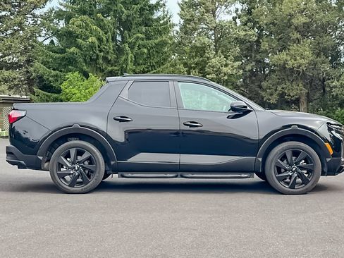 Used 2023 Hyundai Santa Cruz Night AWD/4WD image 2