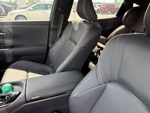 Used 2025 Toyota Crown Platinum image 7