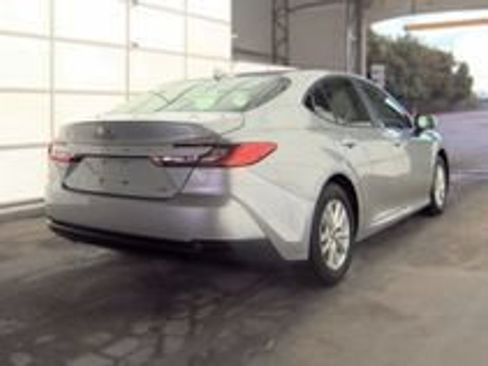 Used 2025 Toyota Camry LE FWD image 16