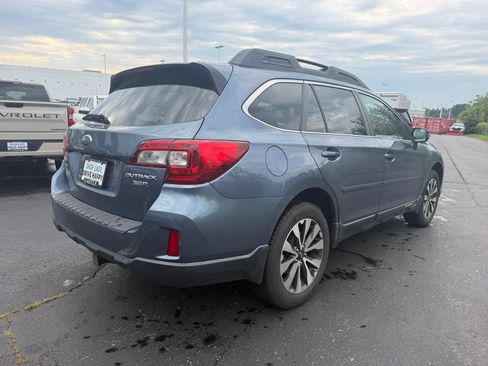 Used 2015 Subaru Outback 3.6R Limited AWD/4WD image 6