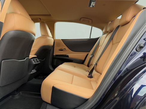 Certified 2024 Lexus ES 350 w/ Premium Package FWD image 19