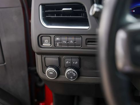 Used 2023 Chevrolet Tahoe RST image 18