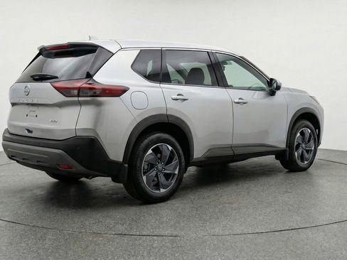 Used 2025 Nissan Rogue SV AWD/4WD image 9