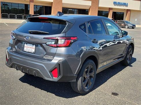Used 2024 Subaru Crosstrek 2.0i image 4