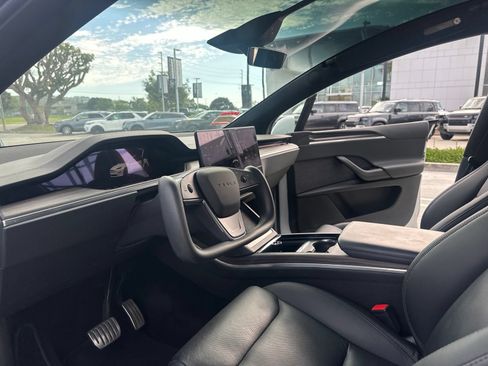 Used 2023 Tesla Model X AWD/4WD image 15