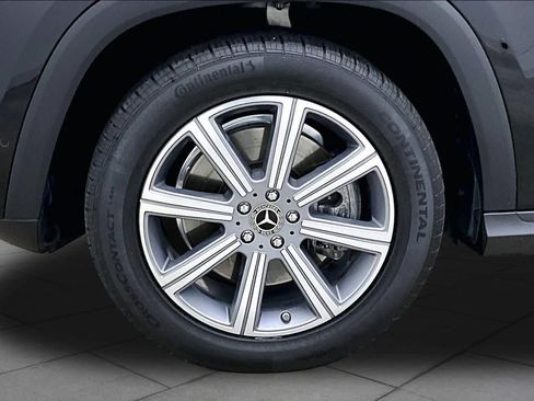 Used 2022 Mercedes-Benz GLS 450 4MATIC image 11