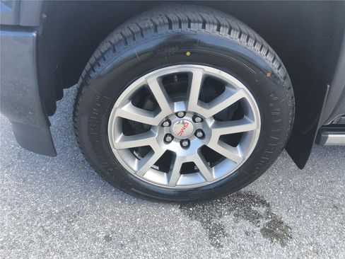 Used 2017 GMC Sierra 1500 Denali w/ Denali Ultimate Package AWD/4WD image 10