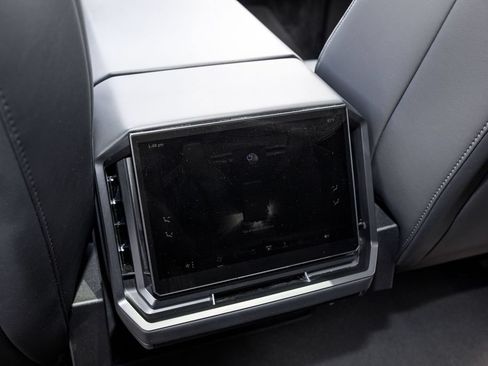 Used 2025 Tesla Cybertruck AWD Crew Cab image 19