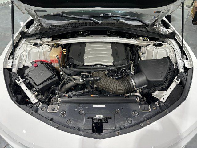 Used 2016 Chevrolet Camaro SS RWD image 26