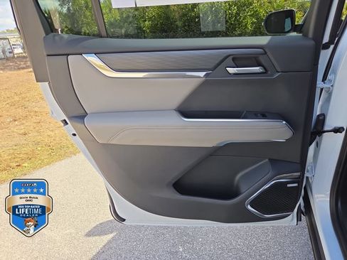 New 2026 GMC Acadia Elevation FWD image 11