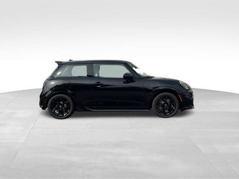 New 2026 MINI Cooper S image 2