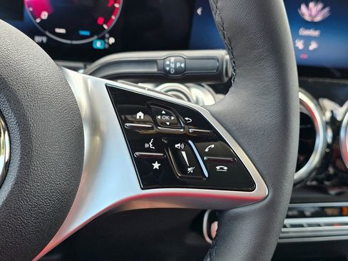 New 2026 Mercedes-Benz GLB 250 4MATIC image 22