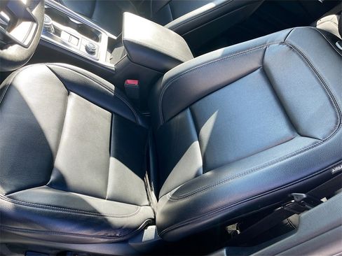 Used 2020 Ford Explorer XLT w/ Equipment Group 202A image 18