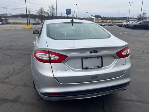 Used 2014 Ford Fusion SE image 4