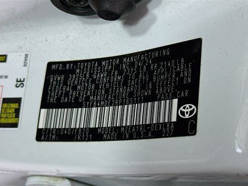 Used 2024 Toyota Corolla LE image 39