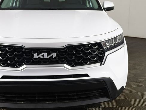 Used 2023 Kia Sorento LX image 13