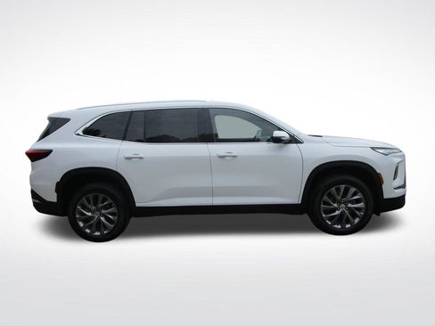Used 2025 Buick Enclave Preferred FWD image 8