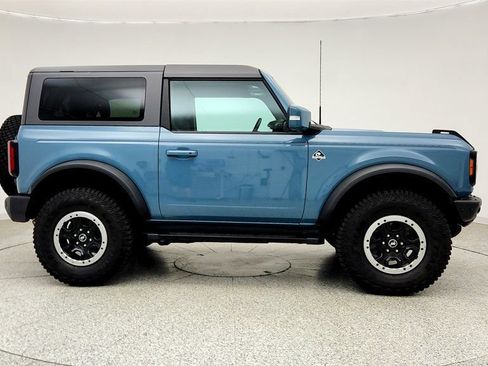 Used 2022 Ford Bronco Outer Banks w/ Sasquatch Package AWD/4WD image 4