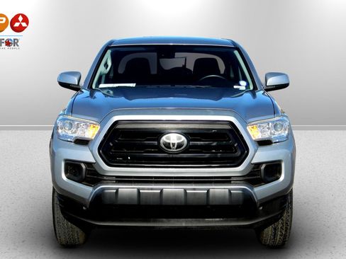 Used 2020 Toyota Tacoma SR image 3