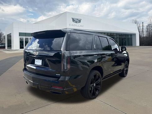 Used 2025 Cadillac Escalade Sport Platinum w/ LPO, Floor Liner Package AWD/4WD image 3