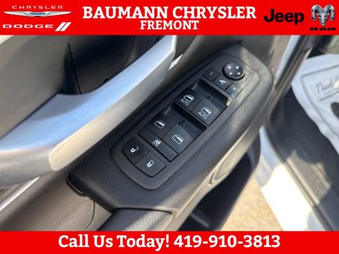 Used 2023 RAM 1500 Big Horn AWD/4WD image 11