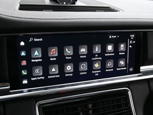 Certified 2022 Porsche Panamera Platinum Edition image 22