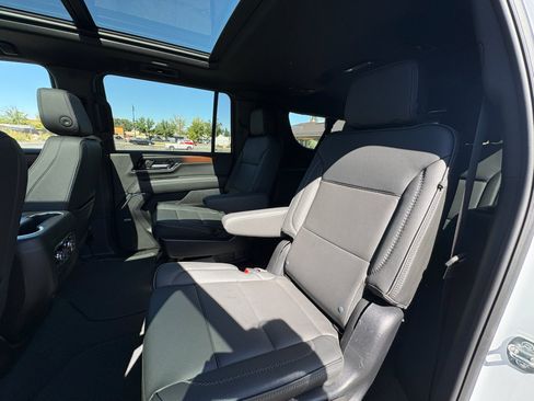 Used 2026 GMC Yukon XL Denali w/ Sun & Power Step Package AWD/4WD image 22