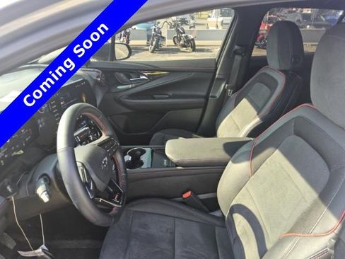 Used 2025 Chevrolet Blazer EV RS AWD/4WD image 13