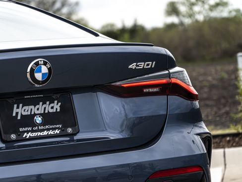 Used 2025 BMW 430i Coupe w/ M Sport Package image 30