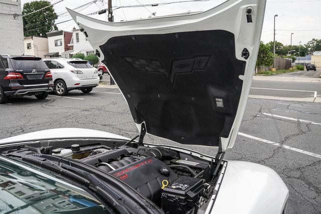 Used 2006 Chevrolet Corvette Convertible w/ Preferred Equipment Group RWD image 28