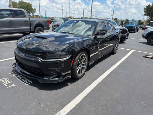 Used 2023 Dodge Charger R/T w/ Plus Group RWD image 2