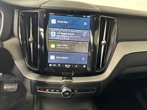 Used 2025 Volvo XC60 B5 Plus w/ Protection Package Premier image 21